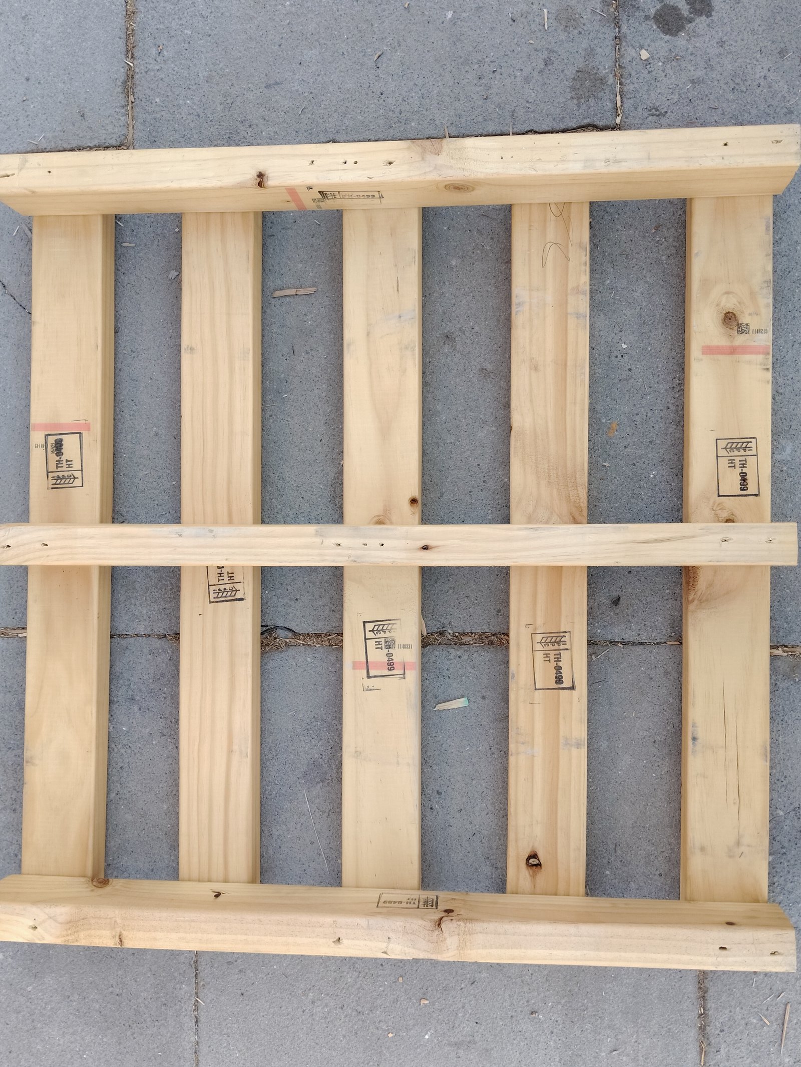 95x95 Wooden Pallet View 2